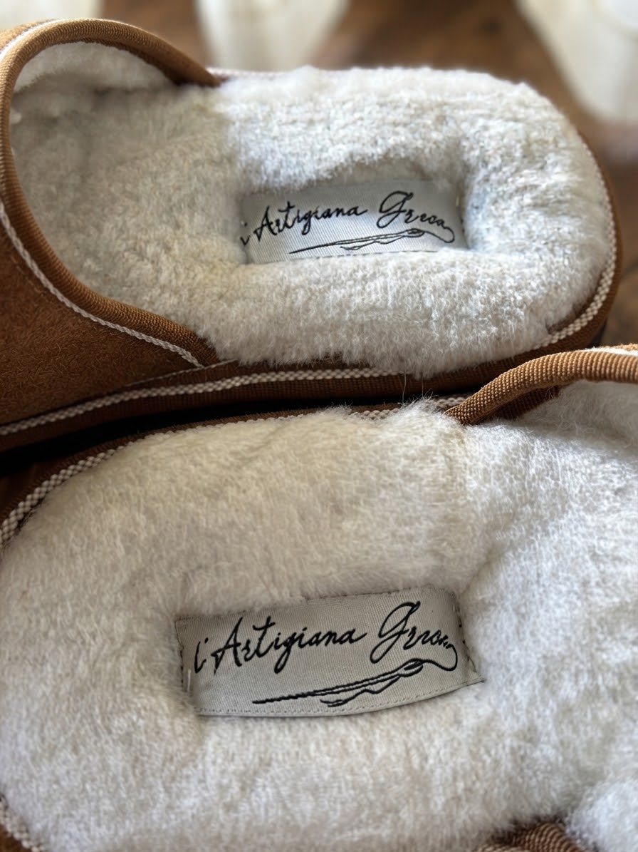 CAMEL BROWN SHEEPSKIN MULE SLIPPERS