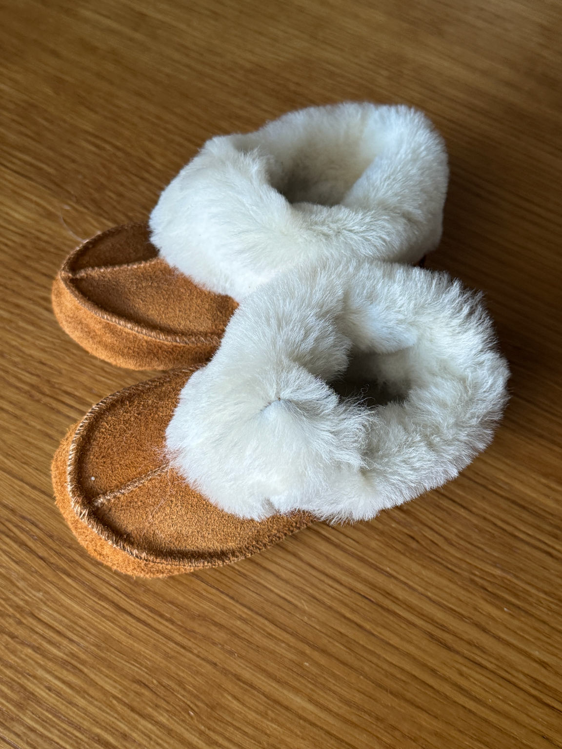 CAMEL BROWN SHEEPSKIN BABY AND TODDLER BOOTIES